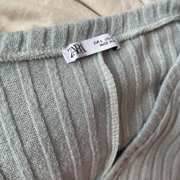 ZARA knit v-neck top - Picture 2 of 6